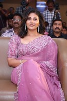 Anjali Shines with Effortless Charm
